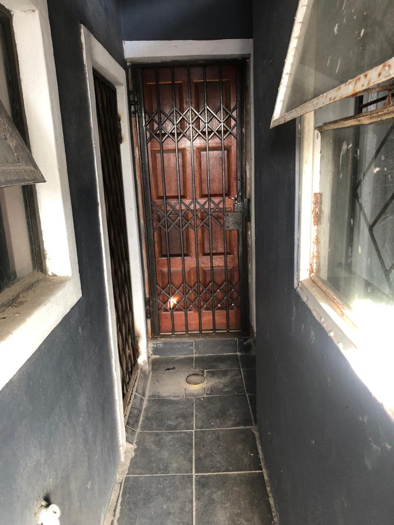 8 Bedroom Property for Sale in Harare Western Cape